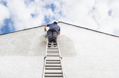 Peinture extérieure à Laval-de-Cère — façades et ravalement